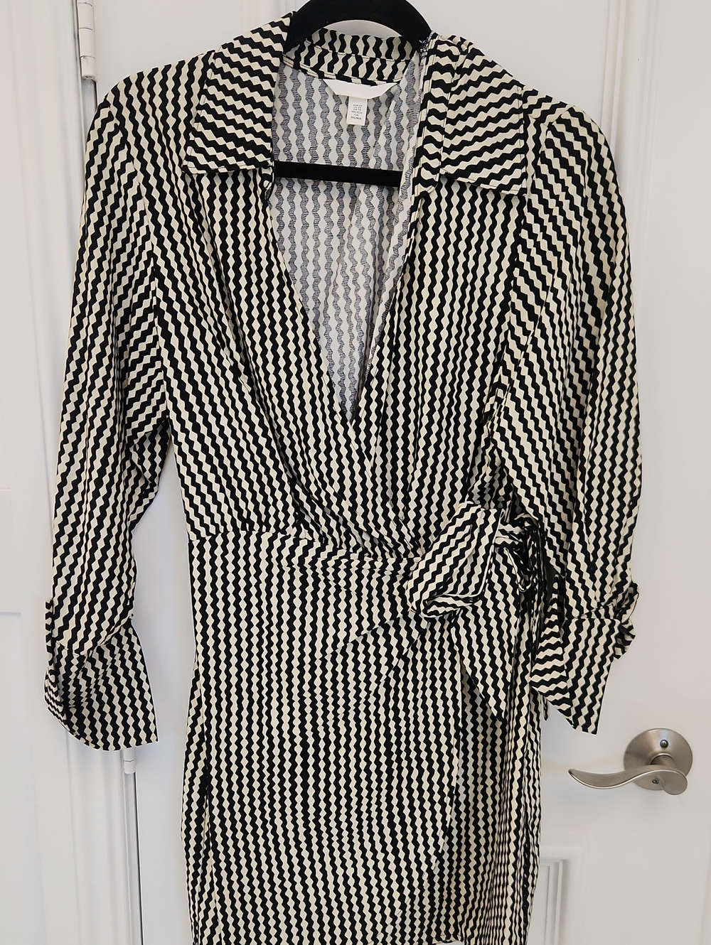 H&M Black and White Geometric Wrap Midi Dress